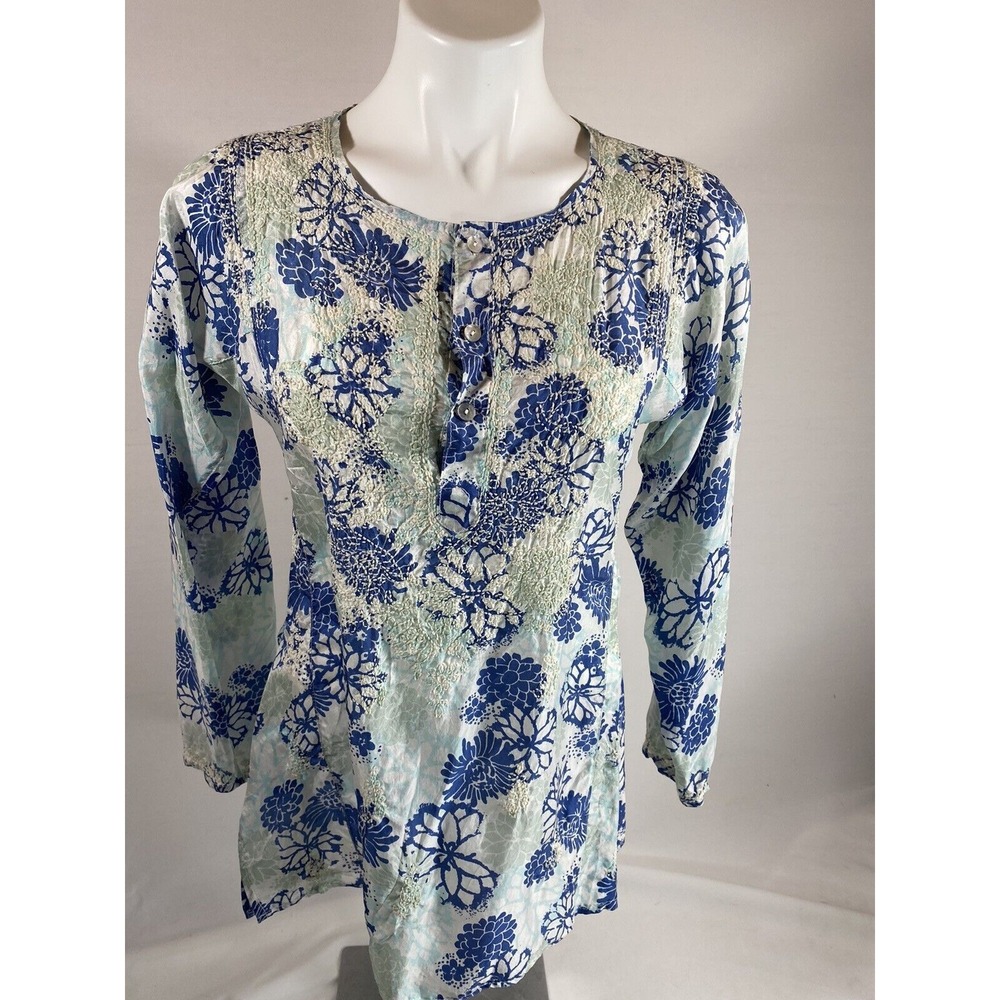 Subtle Luxury Silk Blouse Womens XS S Embroidered Floral‎ Long Sleeve